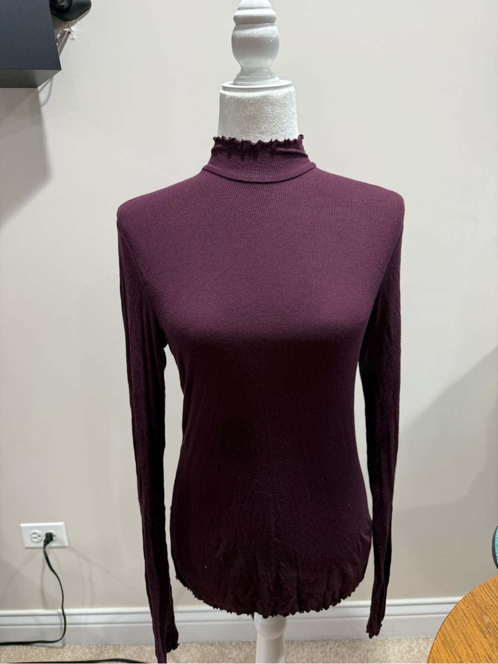 GAP Women's Mock Neck Long Sleeve Top in Plum